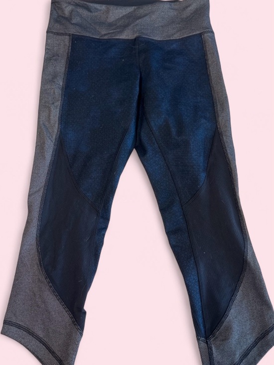lululemon athletica Pants - Lululemon Cropped Colorblock Leggings Size 6 | Gray & Blue